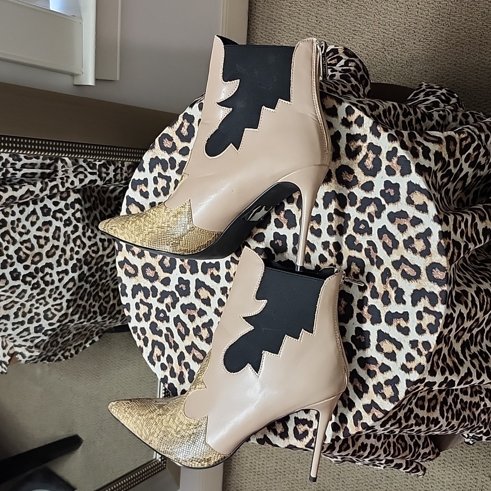 Cape Robbin Stiletto Western Ankle Booties Size 11 - Picture 5 of 7